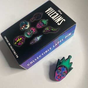 💜 Disney Villains Dark Portraits Mystery Pin – Evil Queen (Snow White) + Box 👑🍎
